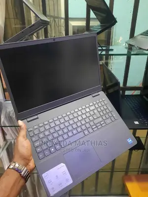 Laptop Dell Vostro 5481 8GB Intel Core I5 HDD 1T