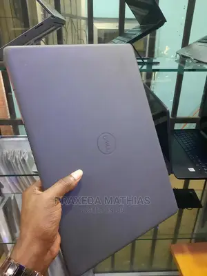Laptop Dell Vostro 5481 8GB Intel Core I5 HDD 1T
