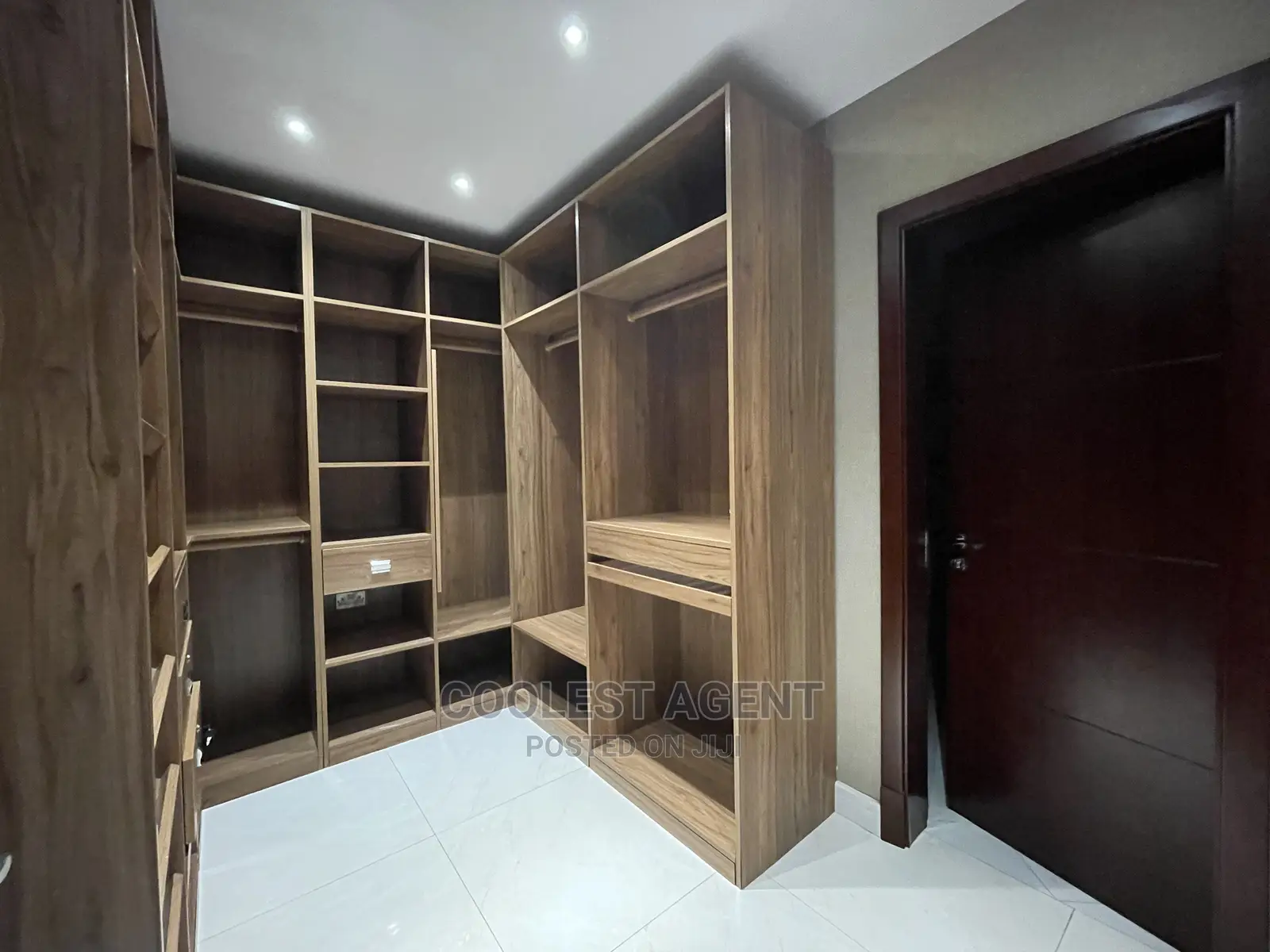 Furnished 4bdrm Apartment in Masaki, Kinondoni for rent