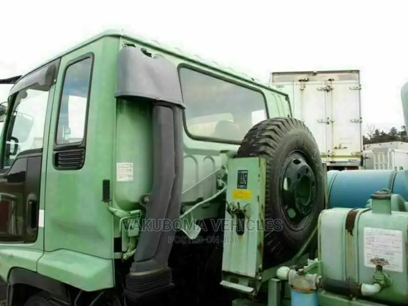 Isuzu Forward Concrete