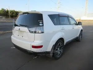 Mitsubishi Outlander 2006 White