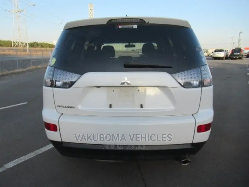 Mitsubishi Outlander 2006 White