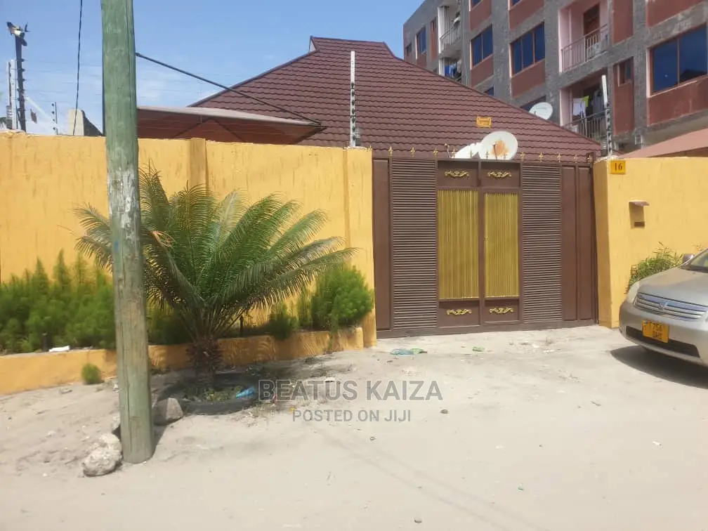 3bdrm Bungalow in Kinondoni Kwa Pinda for Rent