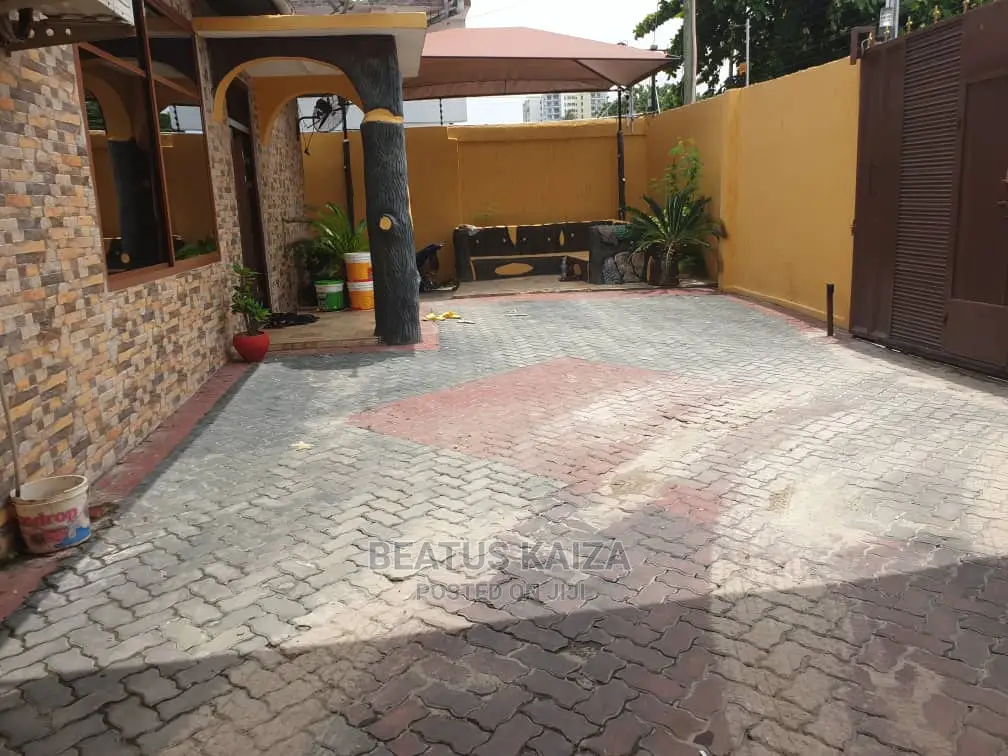 3bdrm Bungalow in Kinondoni Kwa Pinda for Rent