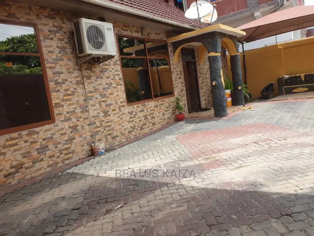 3bdrm Bungalow in Kinondoni Kwa Pinda for Rent