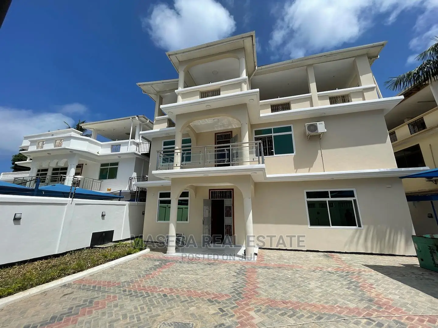 5bdrm House in Msasani for Sale