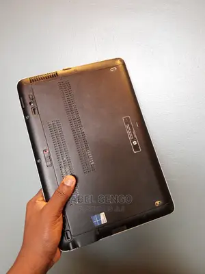 Laptop HP EliteBook 820 G3 8GB Intel Core I5 HDD+SSD 500GB
