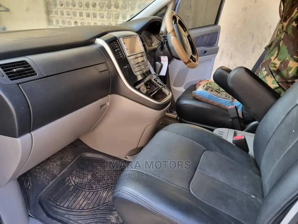 Toyota Alphard 2005 Black