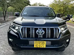 Toyota Land Cruiser Prado 2016 Black
