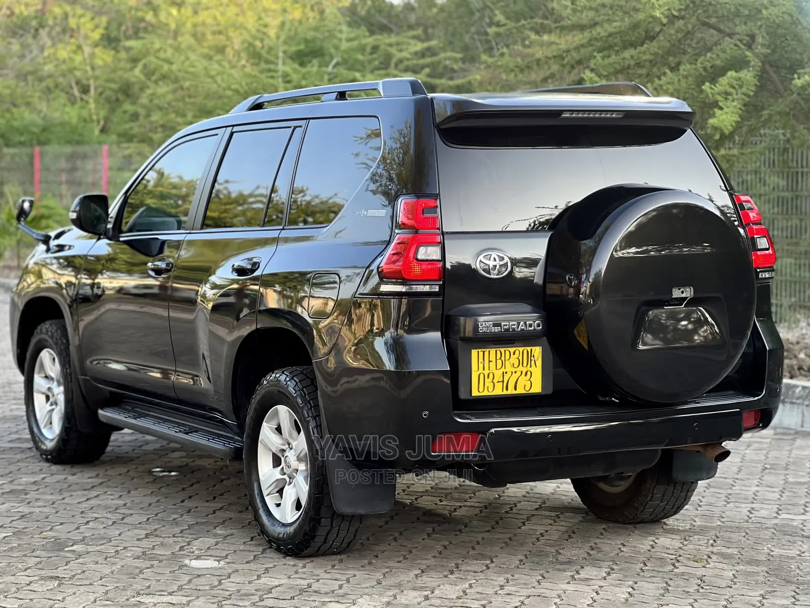 Toyota Land Cruiser Prado 2016 Black