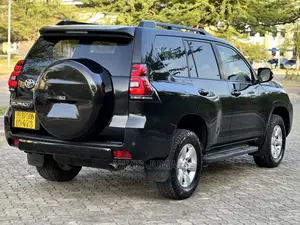 Toyota Land Cruiser Prado 2016 Black
