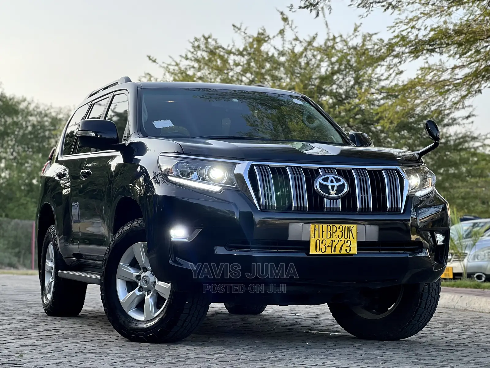 Toyota Land Cruiser Prado 2016 Black