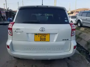 Toyota RAV4 2009 White