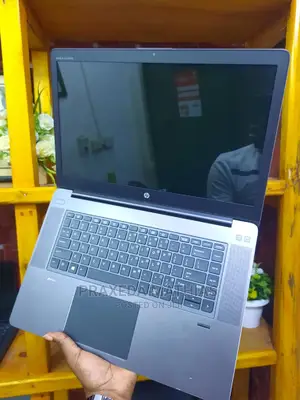 Laptop HP ZBook Studio 8GB Intel Core I7 HDD+SSD 500GB