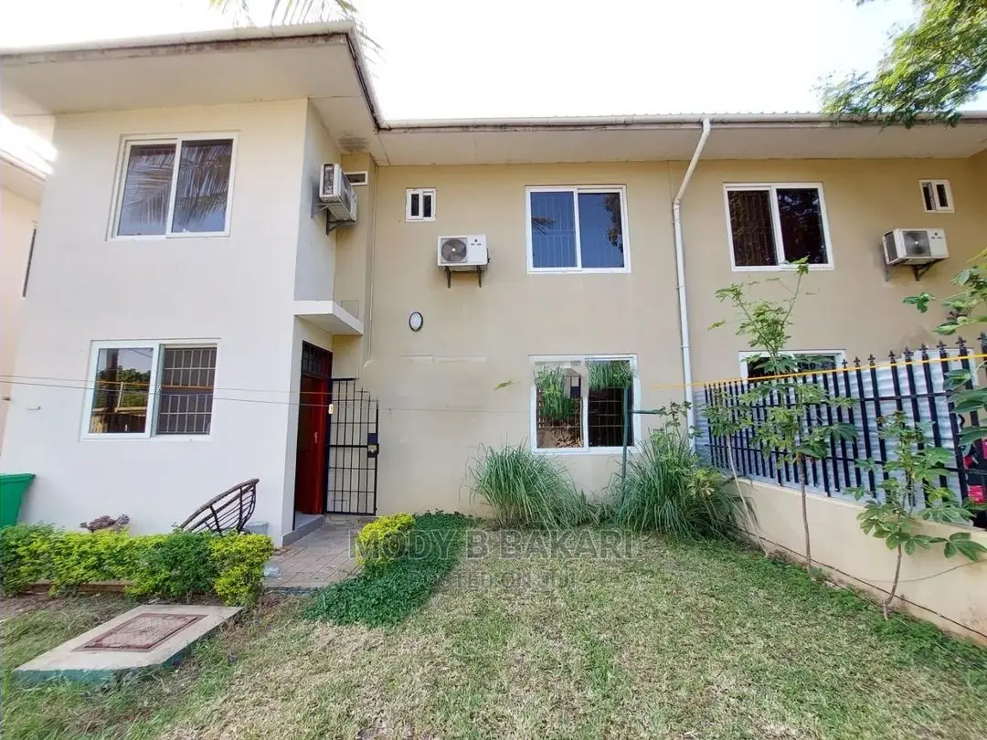 4bdrm Villa in Kinondoni for Rent