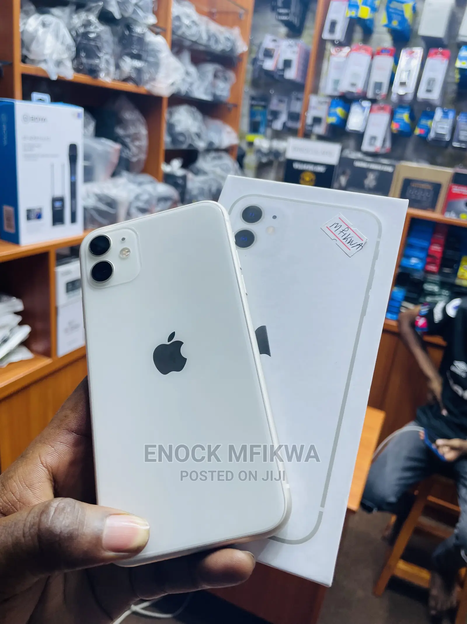 Apple iPhone 11 64 GB White