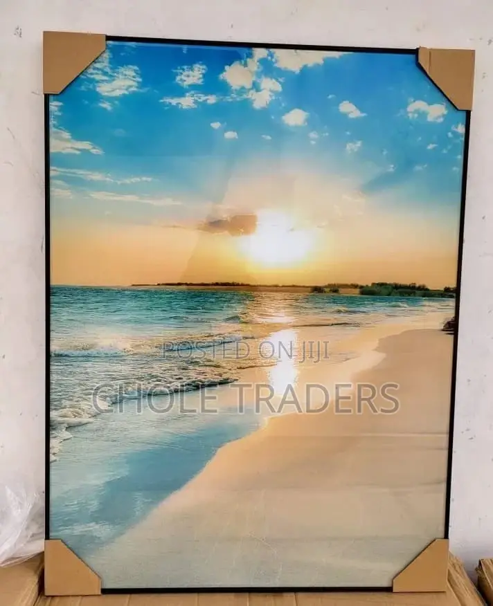 Wall Framed Photo / Picture