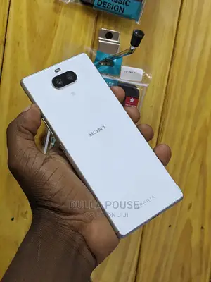 Sony Xperia 8 SOV42 64 GB White
