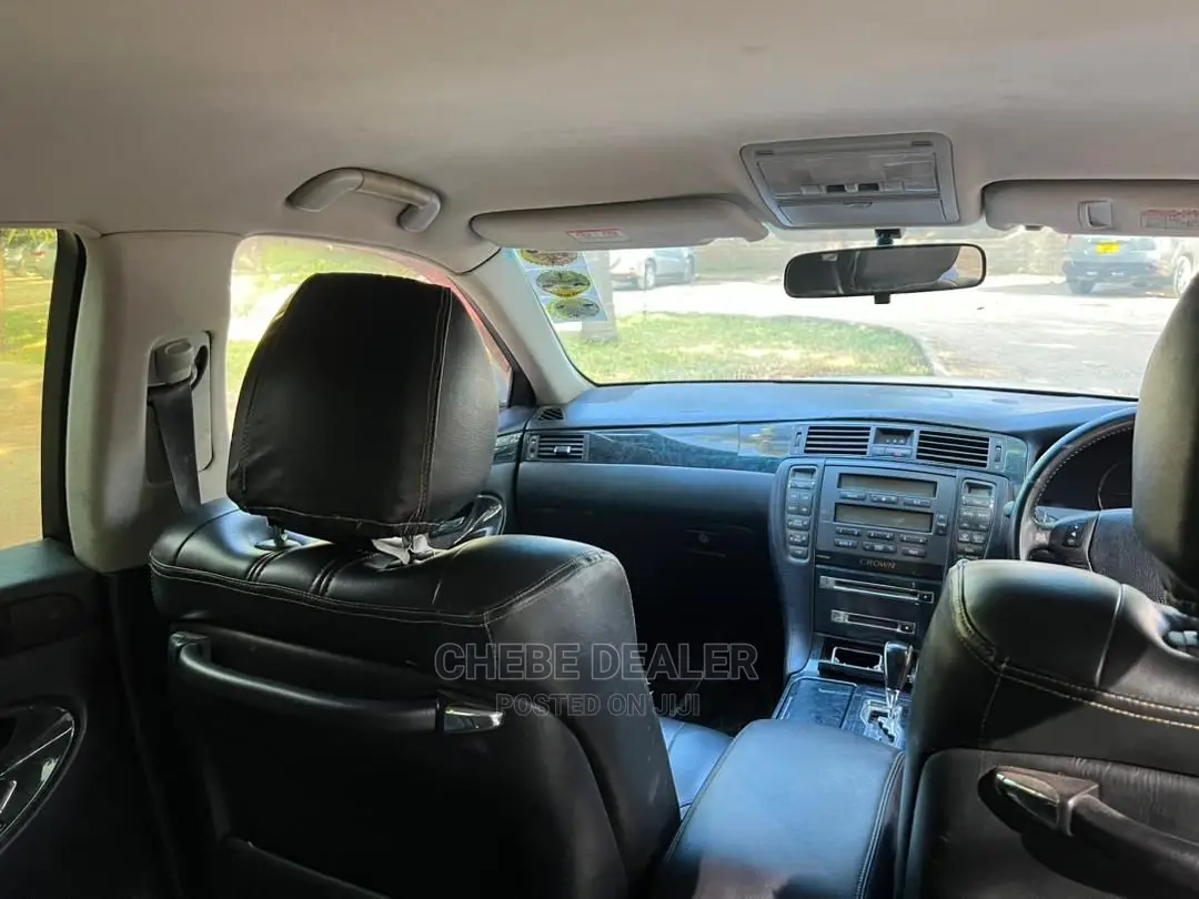 Toyota Crown 2004 Silver