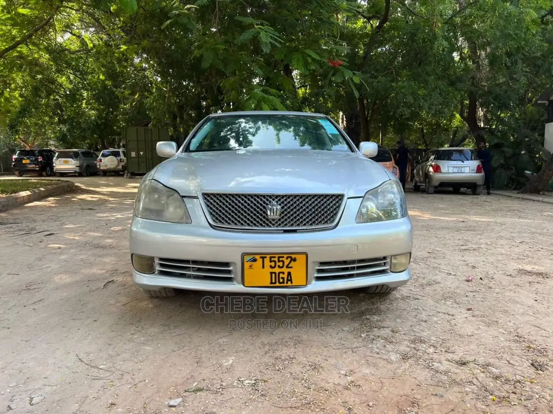 Toyota Crown 2004 Silver