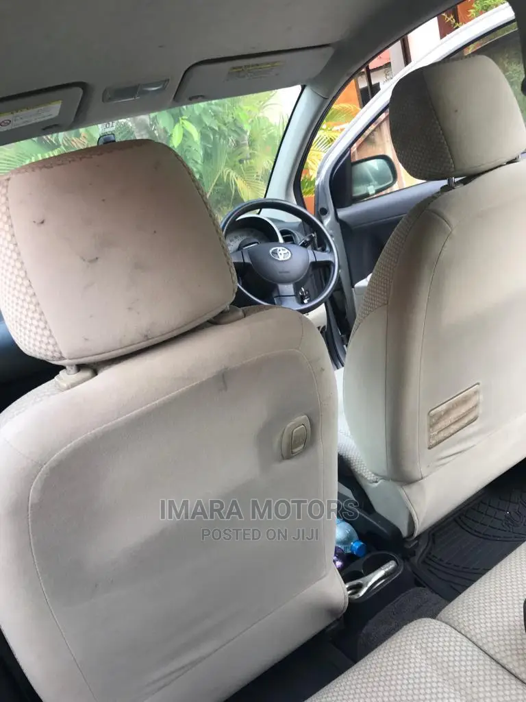 Toyota Passo 2006 Silver