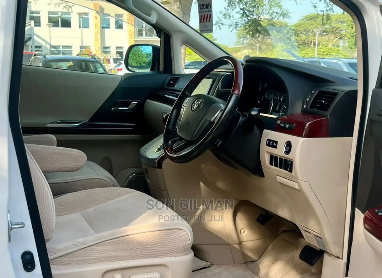 Toyota Alphard 2010 White