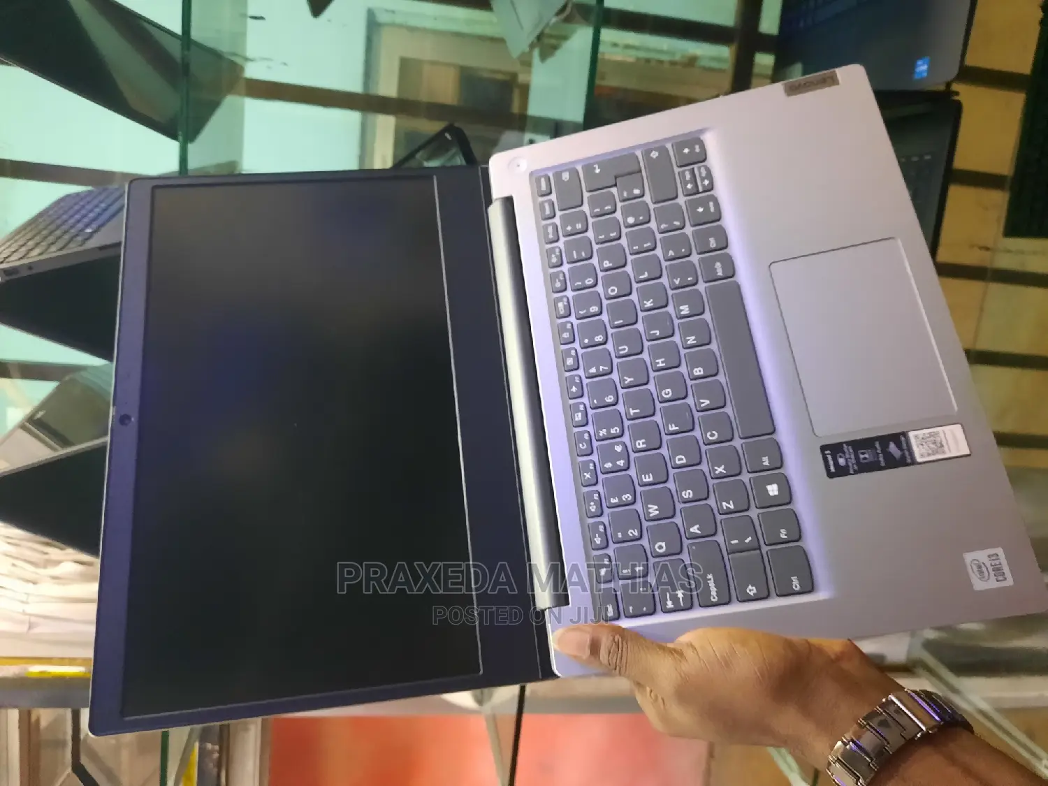 New Laptop Lenovo Ideapad 3-14iil05 8GB Intel Core I3 HDD 500GB