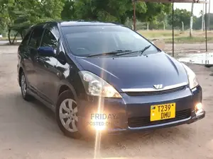 Toyota Wish 2004 Blue