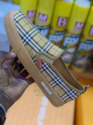 Urbanlook Brown