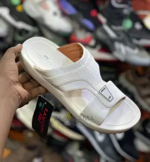 Huayi Sandals
