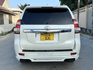 Toyota Land Cruiser Prado 2015 White