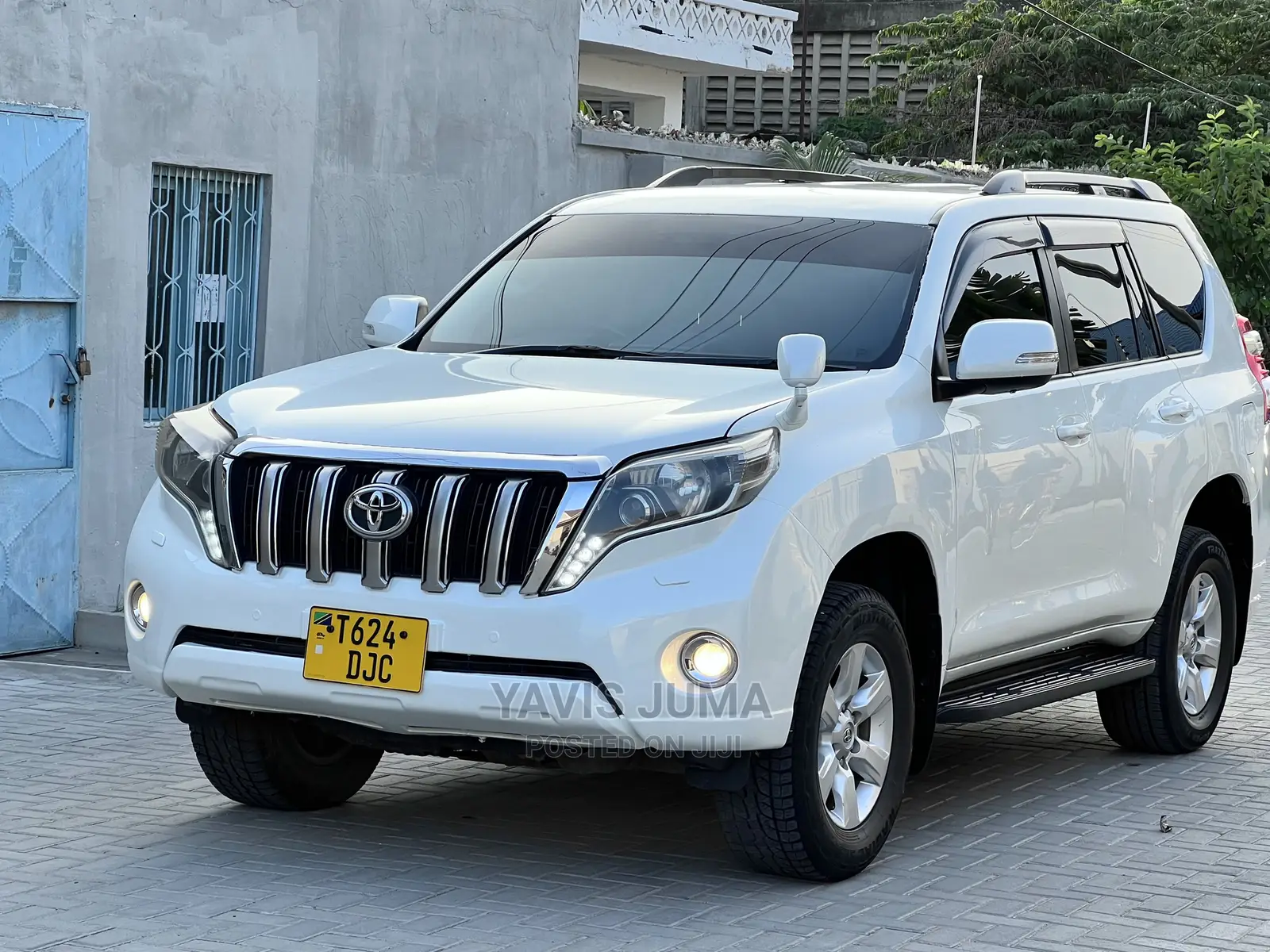 Toyota Land Cruiser Prado 2015 White