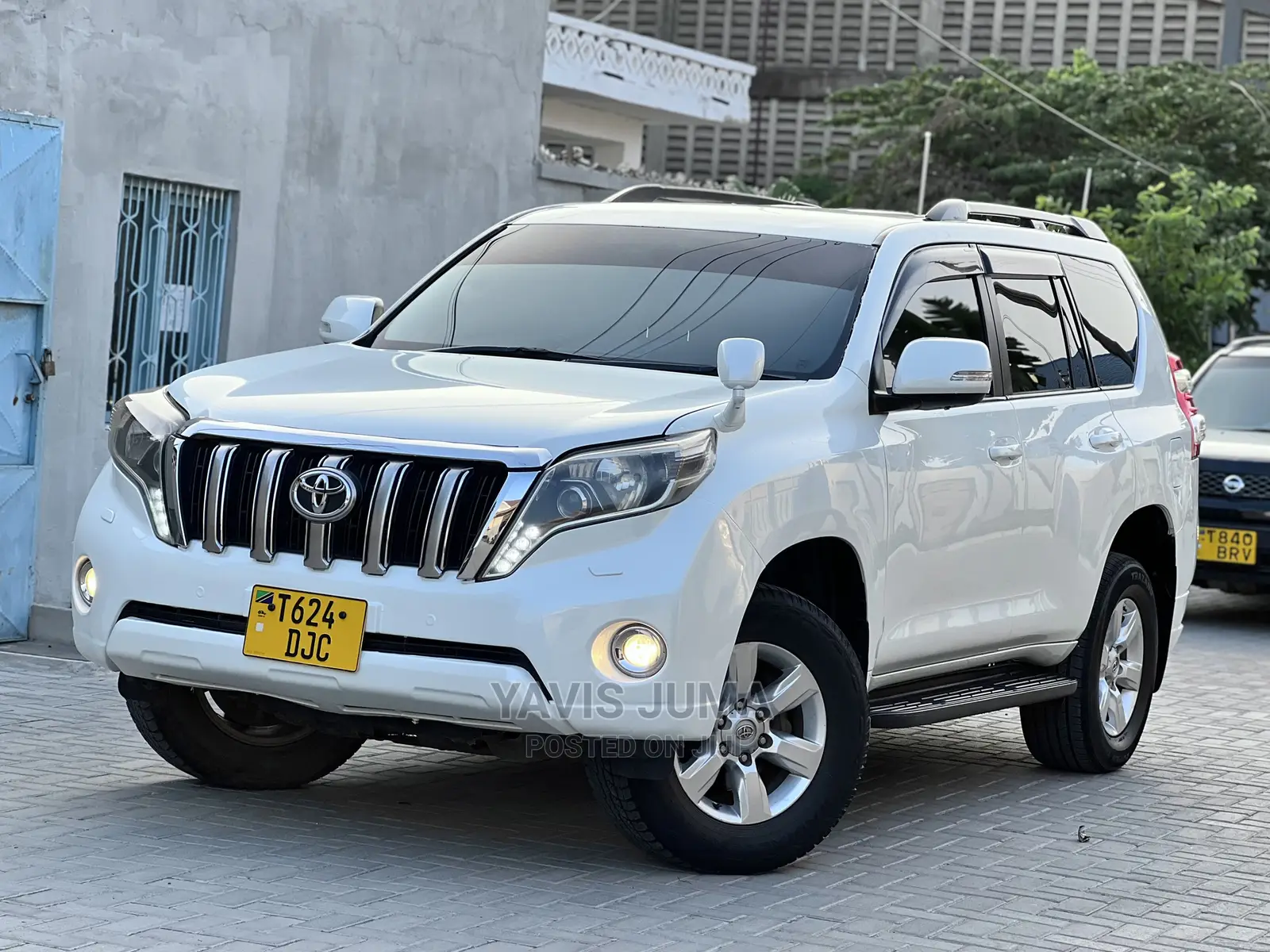 Toyota Land Cruiser Prado 2015 White