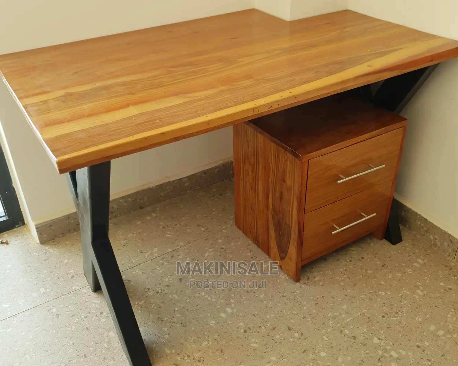Ofisi Table Nzuri Sana Simple Bei Yetu Ni Poa