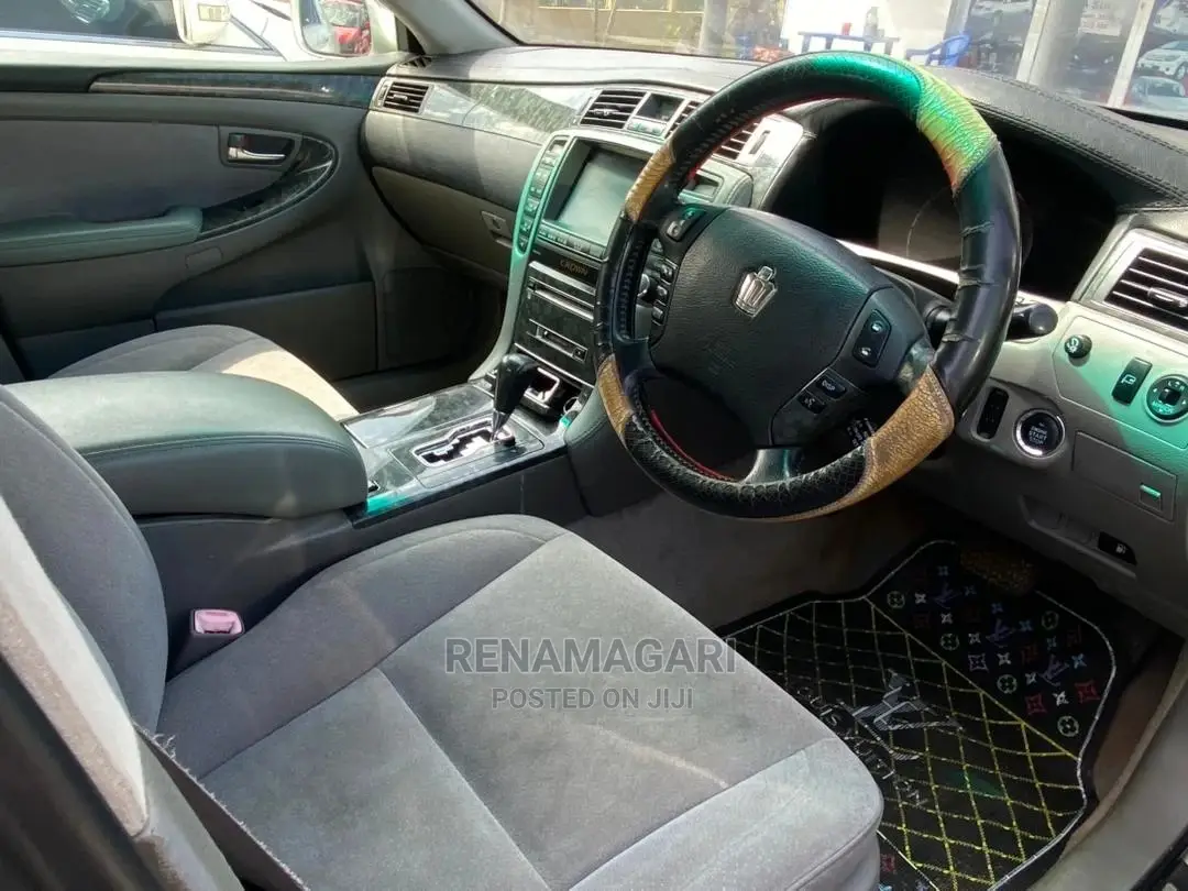 Toyota Crown 2007 Silver