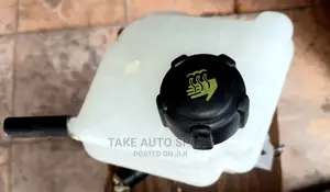 Photo - Coolant Expansion Tank for Nissan Dualis