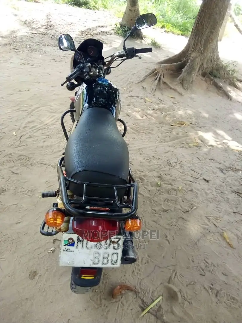 Bajaj Boxer 150 UG 2020 Red
