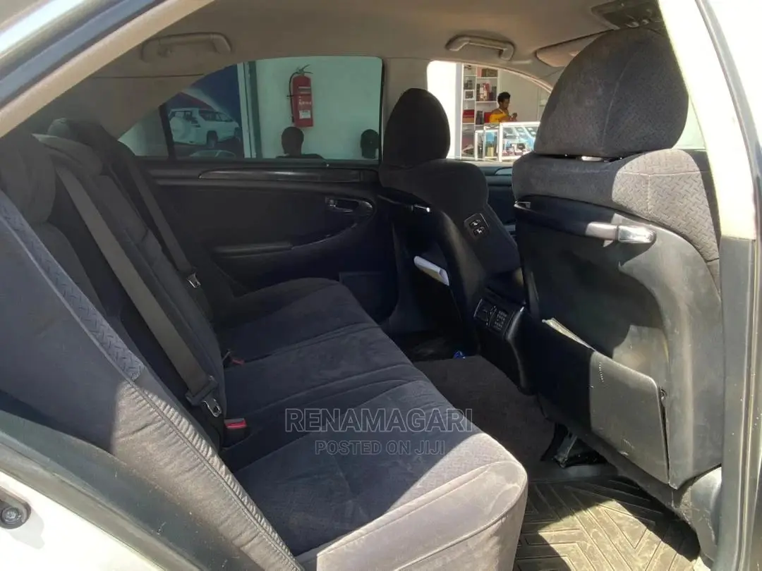 Toyota Crown 2005 Silver