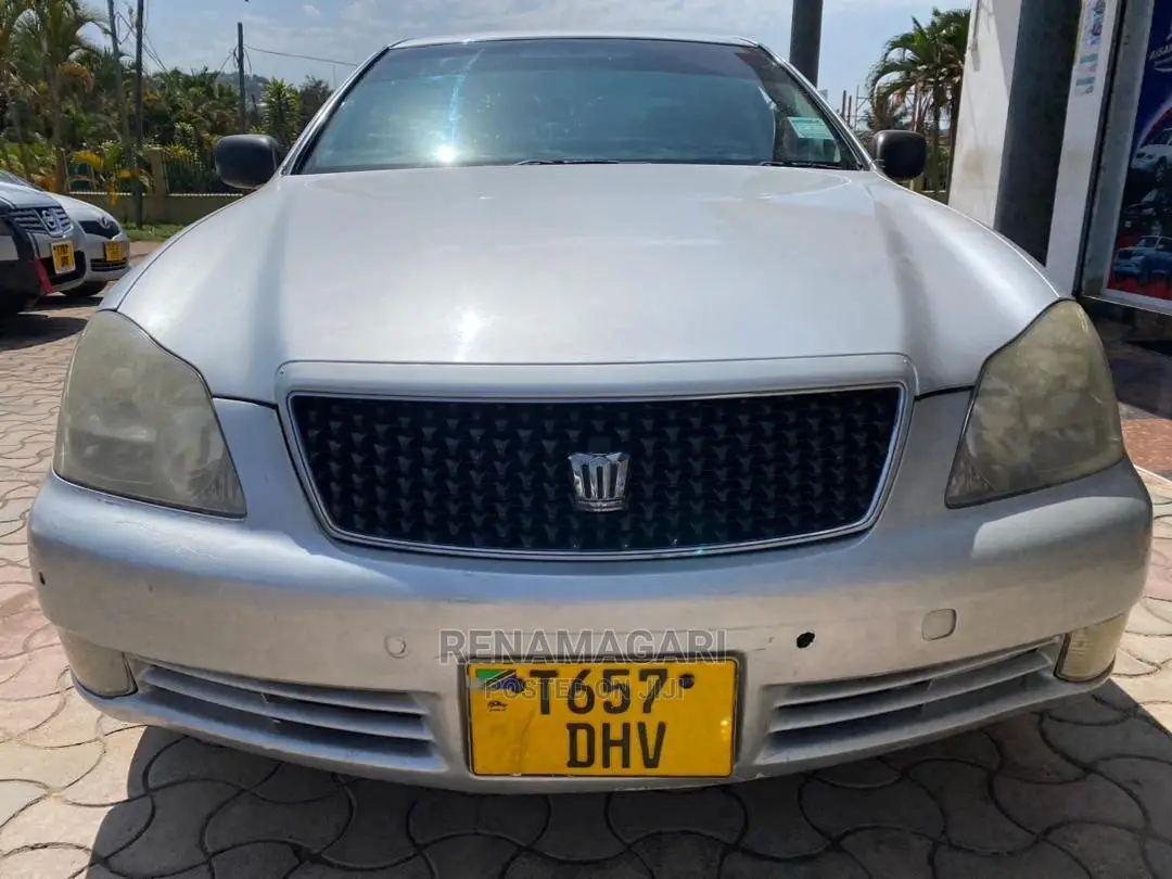 Toyota Crown 2005 Silver