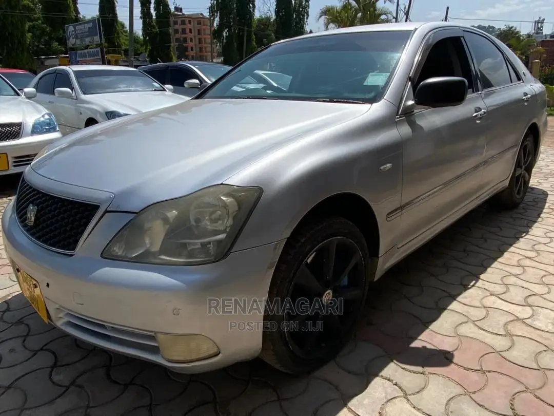 Toyota Crown 2005 Silver