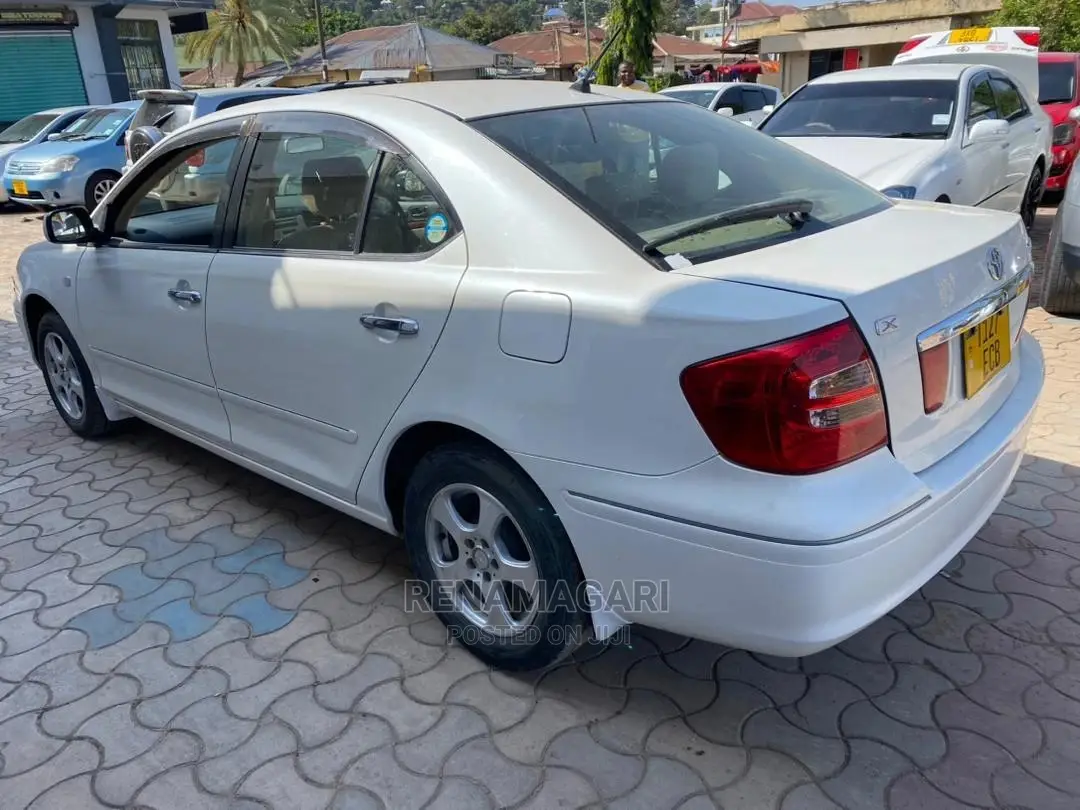 Toyota Premio 2005 White
