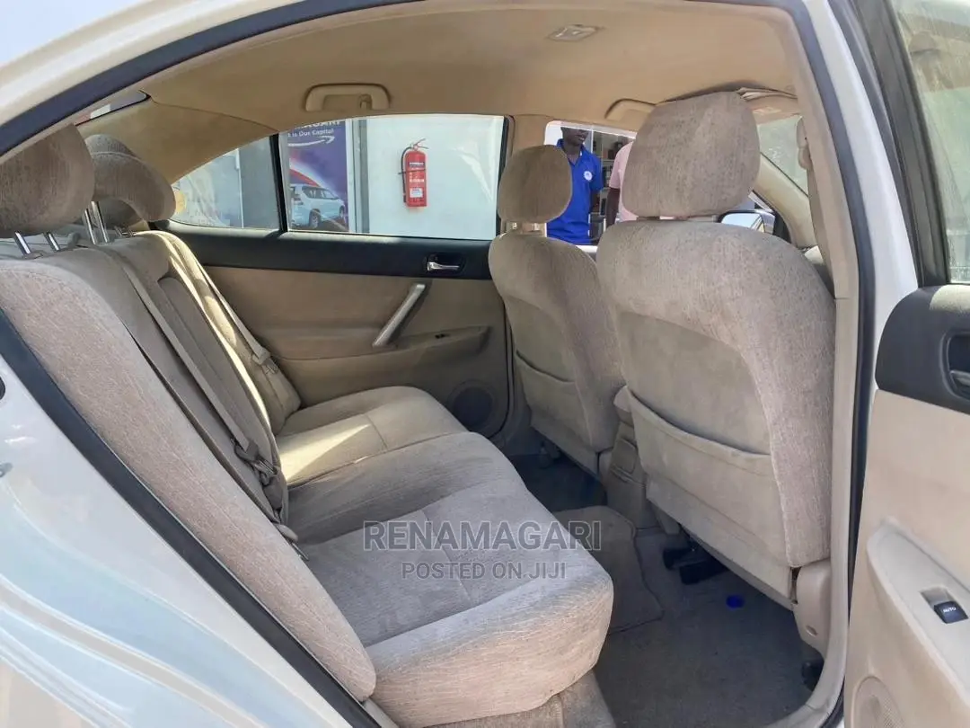 Toyota Premio 2005 White