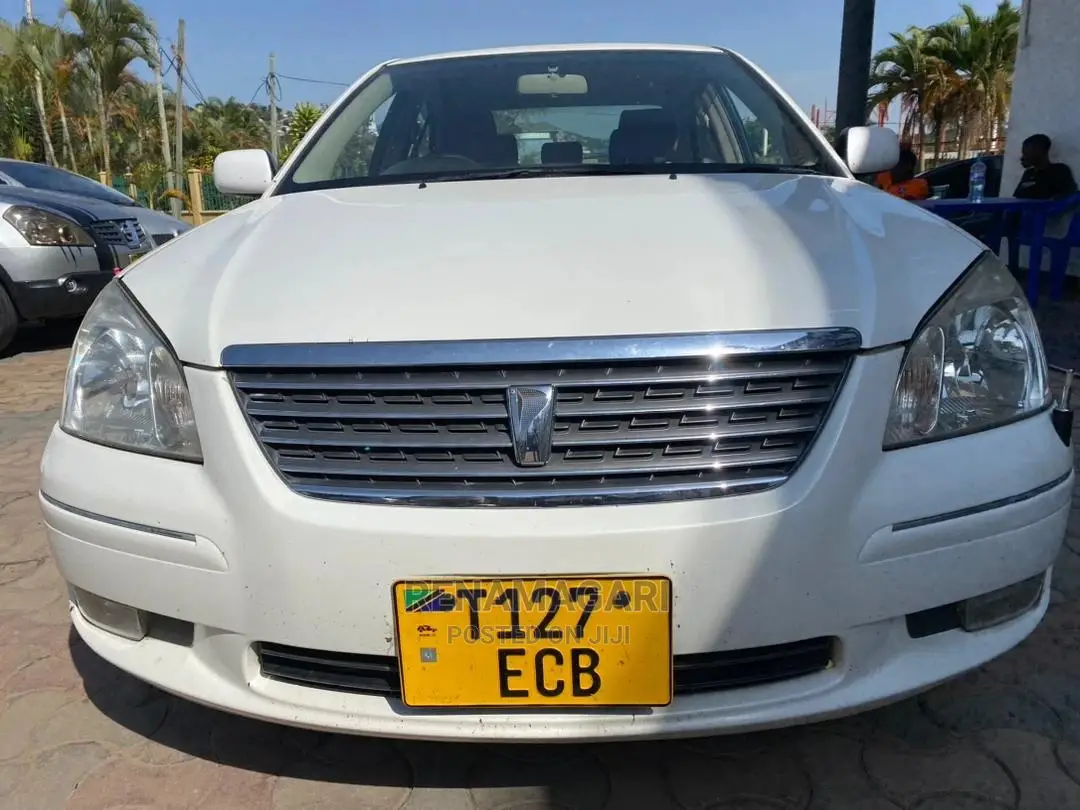 Toyota Premio 2005 White