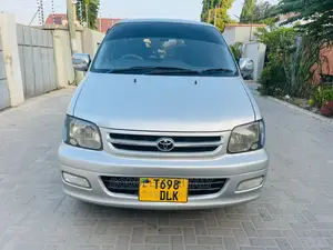 Toyota Noah 2001 Silver