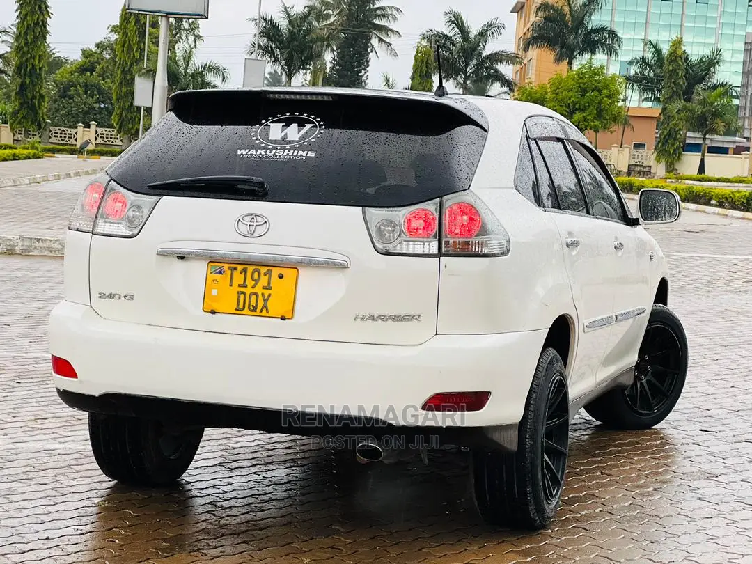 Toyota Harrier 2006 White