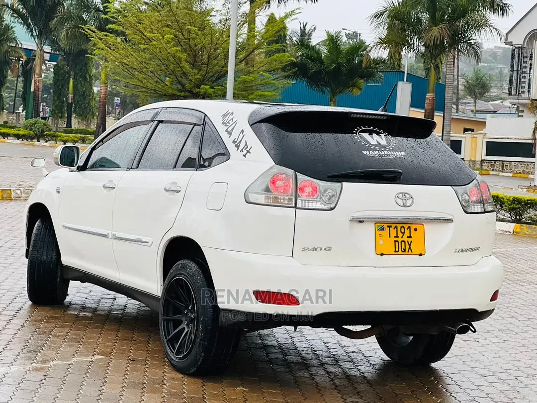 Toyota Harrier 2006 White