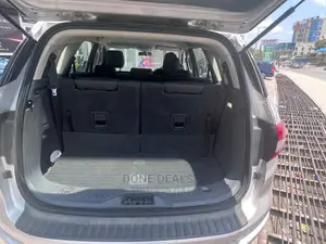 Ford Everest 2018 Silver
