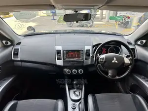 Mitsubishi Outlander 2010 Black