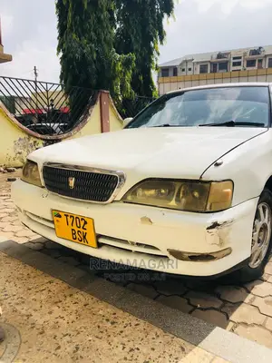 Toyota Cresta 2001 White