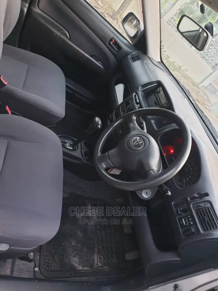 Toyota Probox 1.5 DX 2WD 2004 Silver